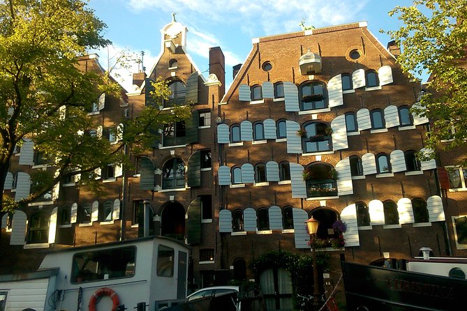1,5 hours Amsterdam Rickshaw Tour - What the Guides Add to the Ride