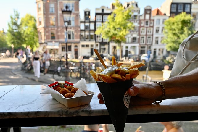10 Tastes of Amsterdam: Food Tour by UNESCO Canals and Jordaan - A final brown-café pause