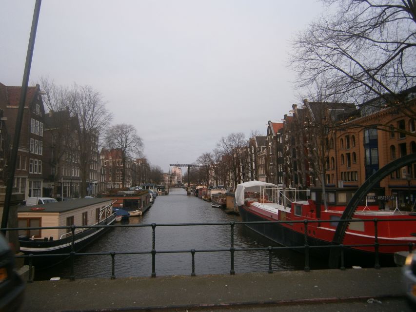 2.5-Hour Amsterdam Sightseeing Tour by Bike - Starting with canals and Amsterdam’s compact center