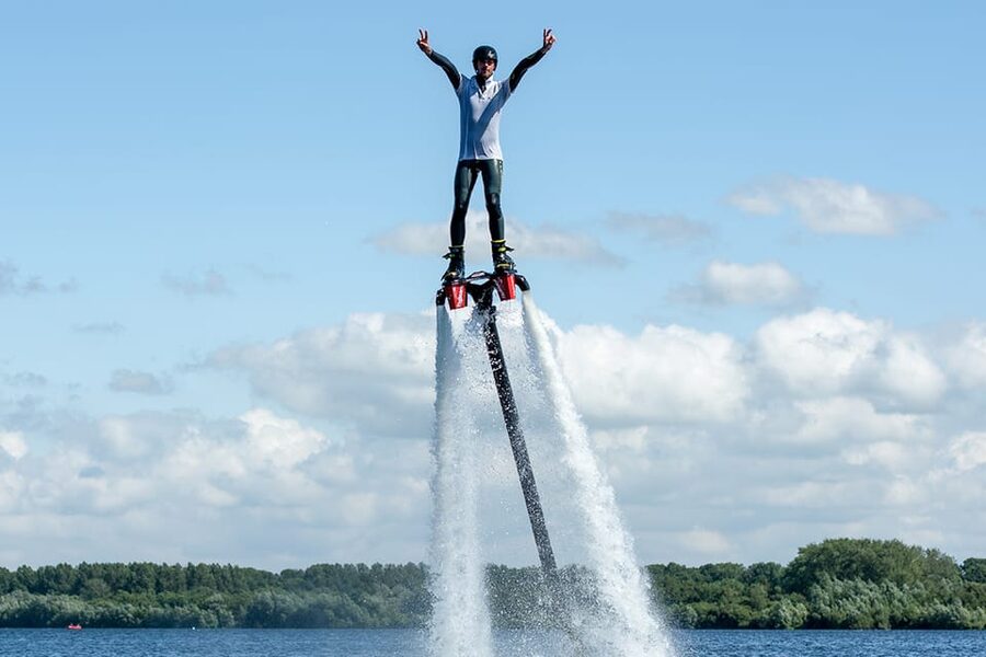 Alphen aan den Rijn: 15-Minute Flyboard Experience - Who will enjoy this most?