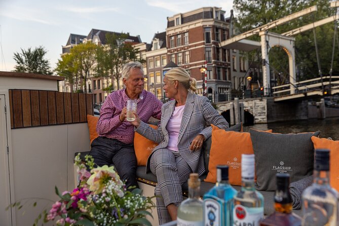 Amsterdam: 1-Hour Canal Cruise in the Evening - Amsterdam by canal after dark