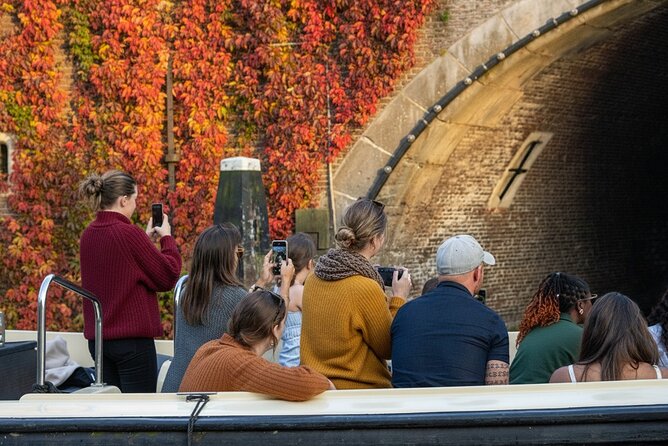 Amsterdam 1-Hour Canal Cruise With Live Guide - Comfort, weather, and the small-boat question