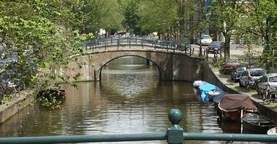 Amsterdam: 2.5-Hour Historic Private Walking Tour - Starting opposite Central Station and entering the old center