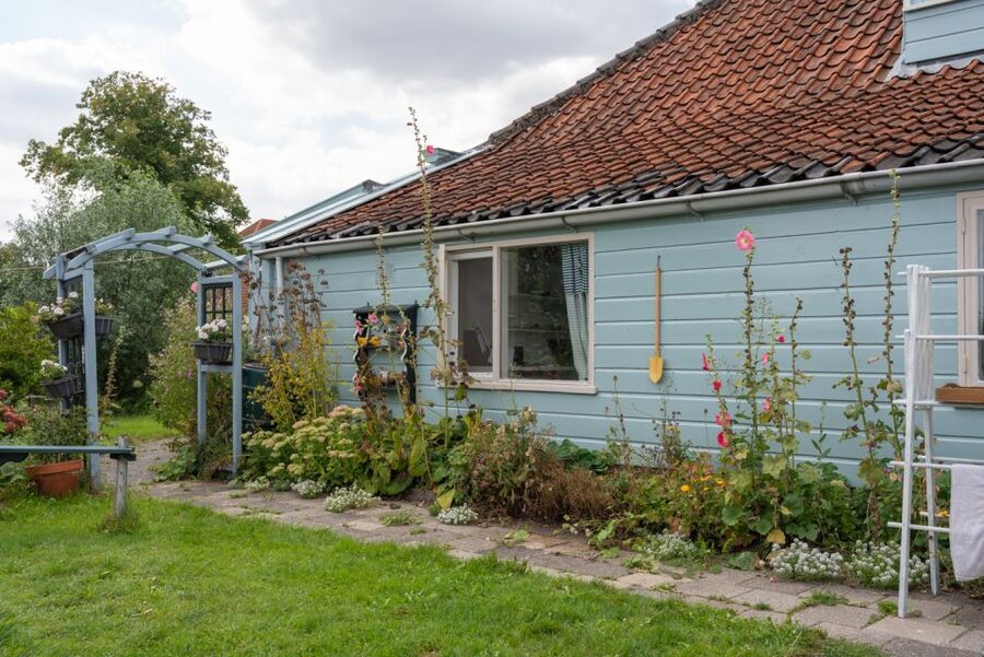 Amsterdam: 2-Hour Guided Canoe Trip - Weather and clothing matter here