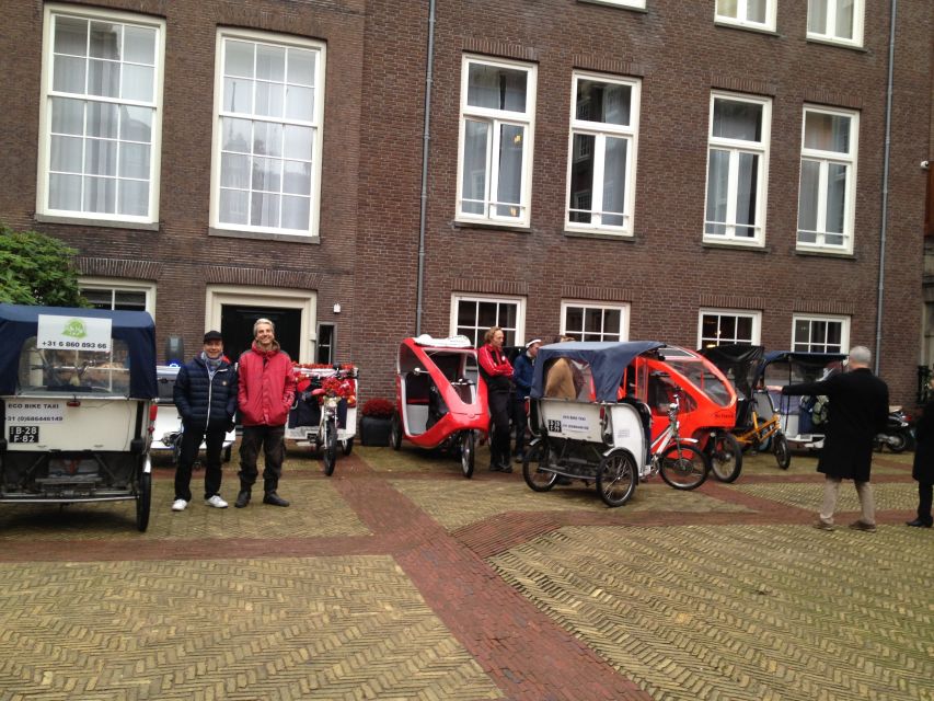 Amsterdam: 2-Hour Sightseeing Tour by Rickshaw - Key points at a glance
