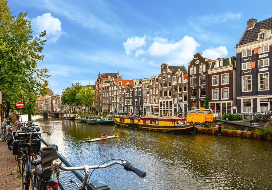 Amsterdam: 3-Hour Private Bike Tour of the City Center - Along the Canal Belt to Westerkerk
