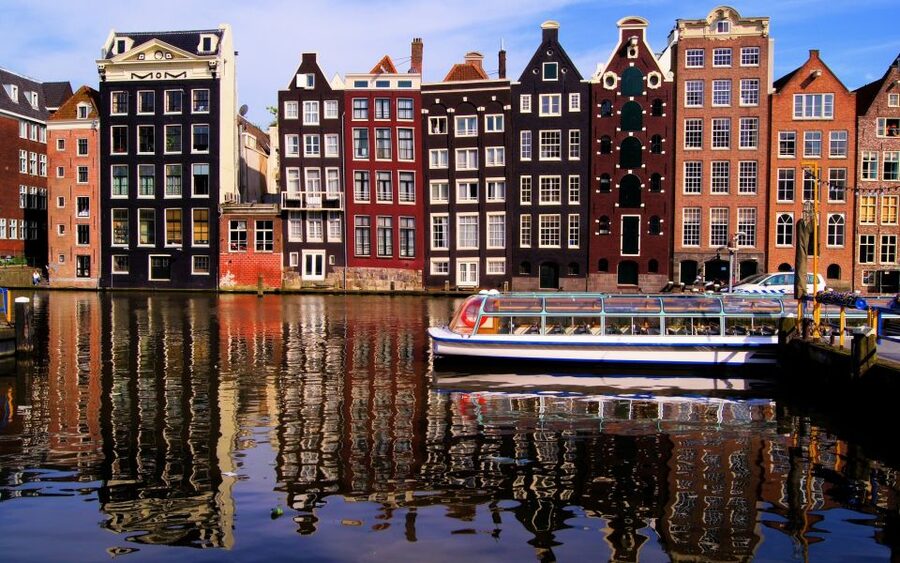 Amsterdam: 3-Hour Private Highlights City Tour by Minivan - Dam Square, the Royal Palace, and the Old Church