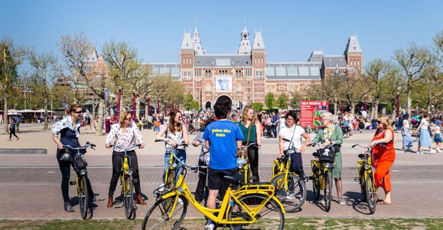 Amsterdam: 3h E-Bike Tour with break - Anne Frank House and the city’s difficult stories
