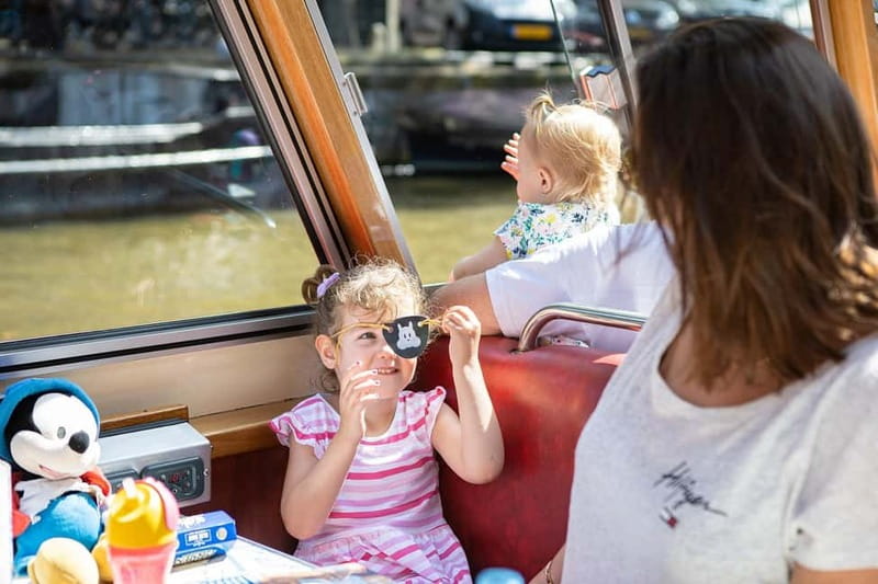 Amsterdam: 75 Minute City Canal Cruise with Audio Guide - Audio commentary and the children’s version