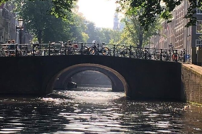 Amsterdam 90-min Private Canal Cruise with Live Guide and Drinks - What the private boat and drinks are really like