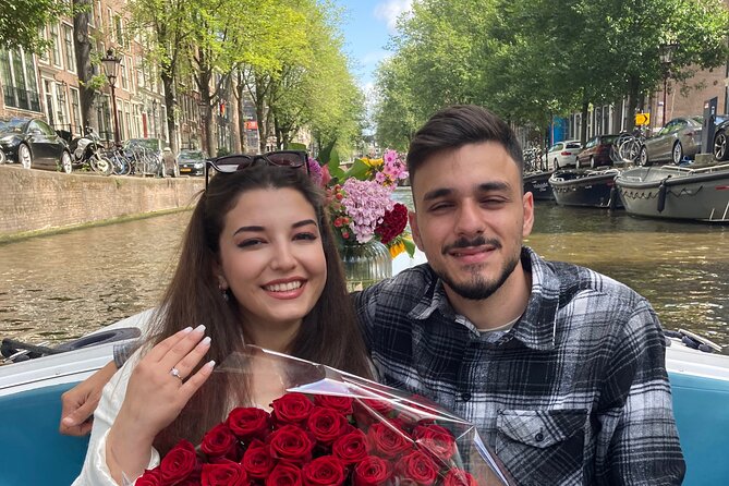 Amsterdam 90-min Private Canal Cruise with Live Guide and Drinks - Starting at Prinsengracht 375 in Jordaan