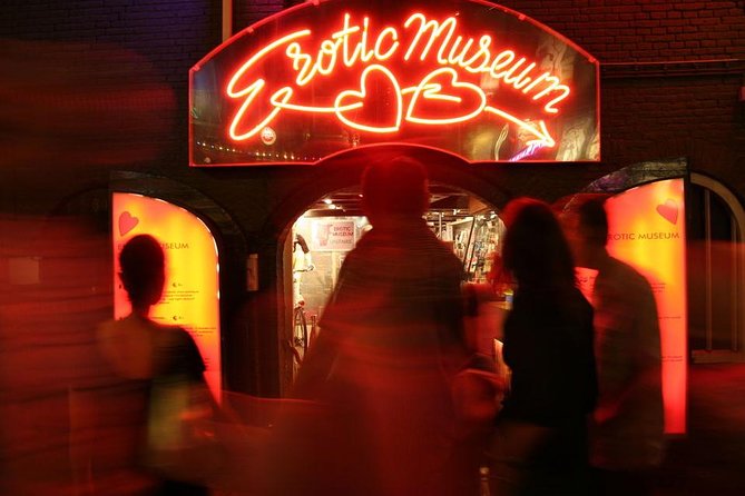 Amsterdam After Dark: Public Red Light District Exploration - Food, language, and comfort