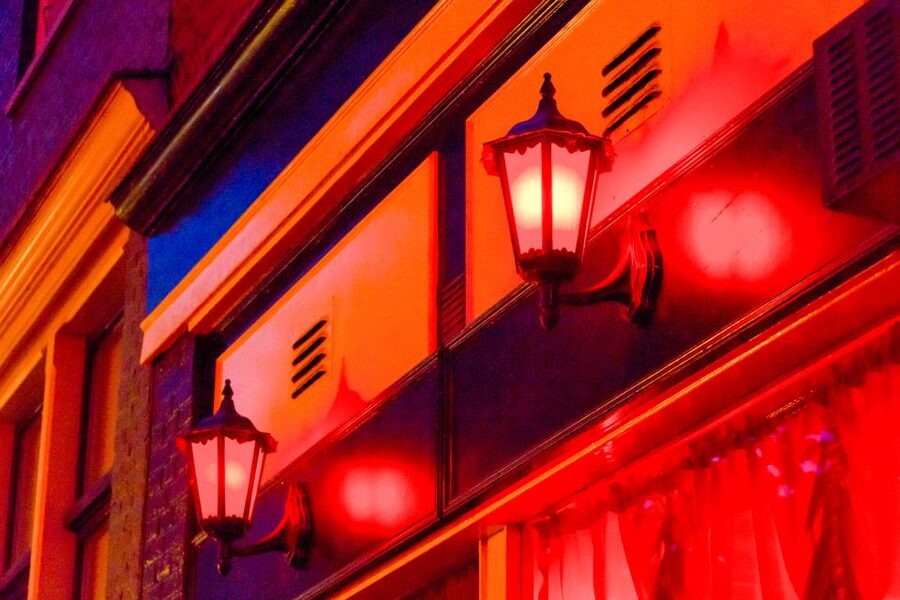 Amsterdam: After Dark Red Light District Tour - The windows, prostitution, and the future of De Wallen