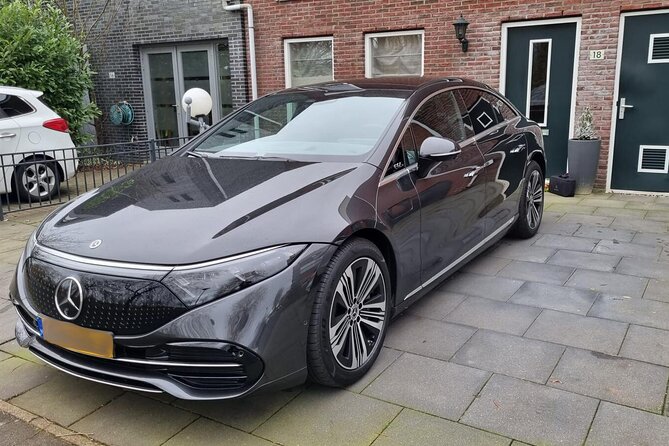 Amsterdam Airport & Non-Airport Private Transfer to City Center - What the vehicle ride is like