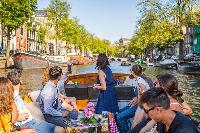 Amsterdam All-Inclusive 90-Minutes Heated Cruise by Captain Jack - From the old harbor to the Red Light District