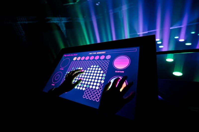 Amsterdam: AMAZE Immersive Audiovisual Experience Ticket - Who will enjoy AMAZE most?