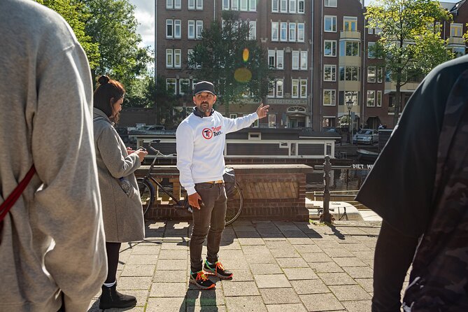 Amsterdam: Anne Frank and World War II Walking Tour (TOP RATED) - Spinoza Monument and ideas in public space
