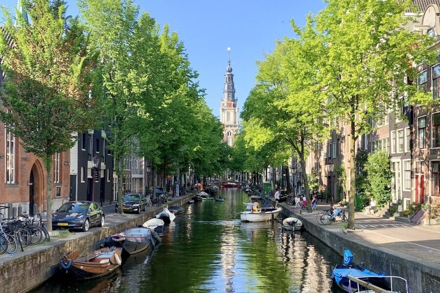 Amsterdam: Anne Frank Walking Tour - Guided in EN/DE/IT/ES - Auschwitz Monument and The Dokwerker