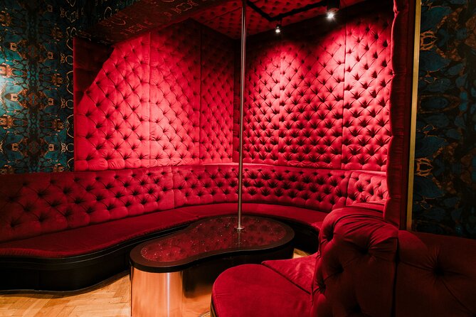 Amsterdam: Behind the Scenes Strip Club Tour with Ex-Sex Worker - How the question-and-answer session works