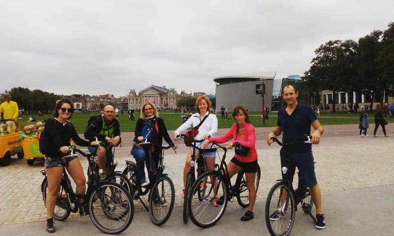 Amsterdam bike tour with a French-speaking guide local! - Why a French bike tour works well in Amsterdam