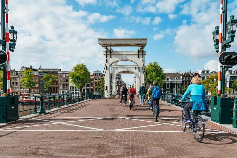 Amsterdam: Bike Tour with Optional Cruise in Small-Group - Why Amsterdam Works So Well by Bicycle
