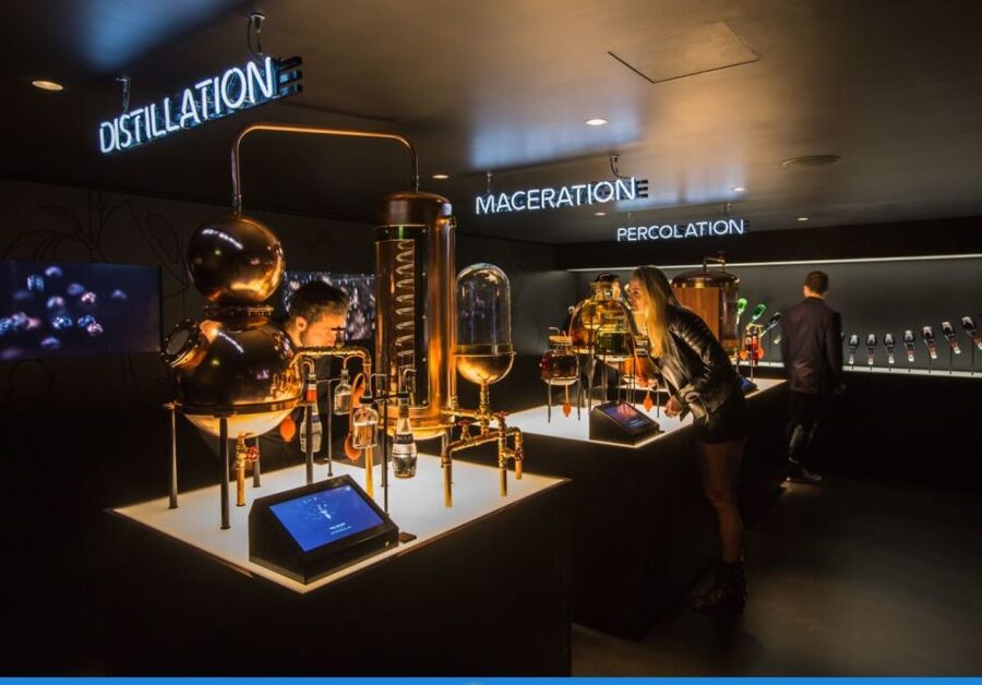 Amsterdam: Bols Cocktail Experience and Cocktail Workshop - The self-guided tour and 450 years of Bols