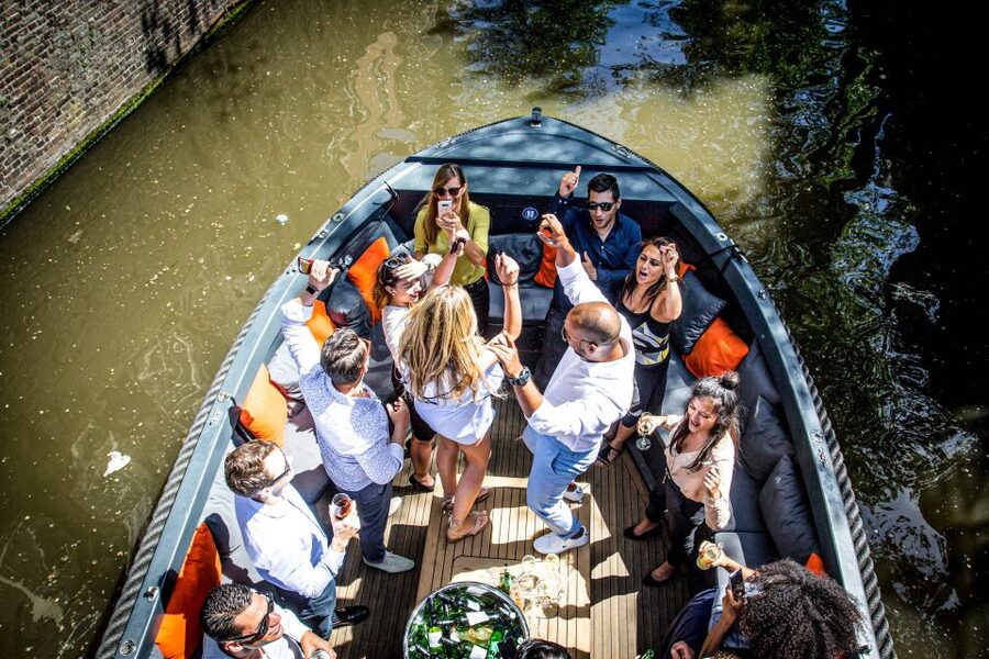 Amsterdam: Canal Belt Private Beer Boat Tour - Weather, seating, and practical comfort
