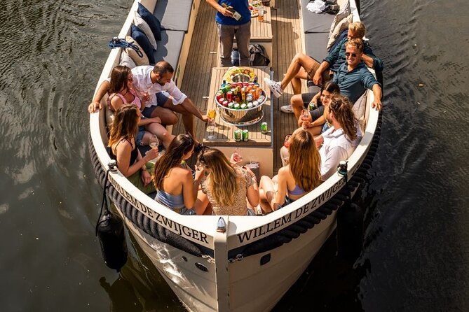 Amsterdam: Canal Booze Cruise with Unlimited Drinks Option - What this Amsterdam canal cruise is really like
