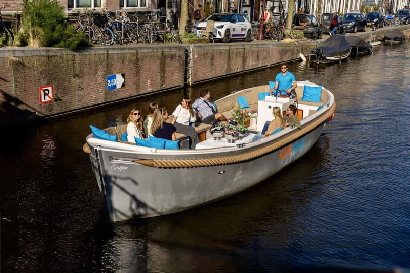 Amsterdam: Canal Cruise in Open Boat with Drink Option - H’ART Museum, Stopera, and Groenburgwal
