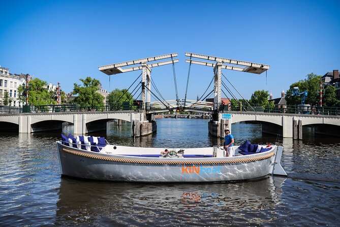 Amsterdam Canal Cruise in Open Boat with Unlimited Drinks Option - Jordaan’s quieter waterways