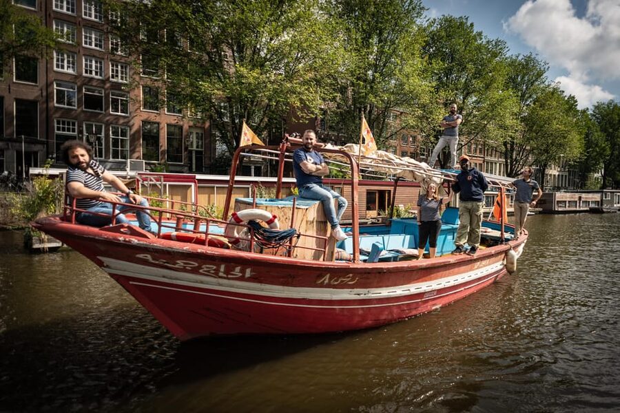 Amsterdam: Canal Cruise on a Wooden Refugee Boat - Should you book the Rederij Lampedusa cruise?
