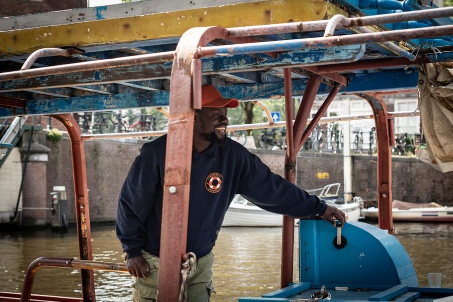 Amsterdam: Canal Cruise on a Wooden Refugee Boat - Personal stories give the route its meaning