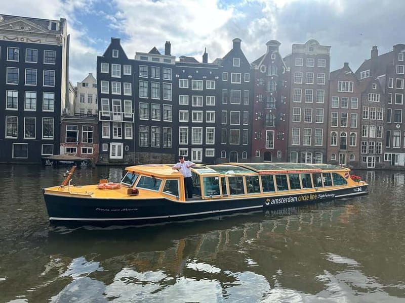 Amsterdam canal cruise with culinary burger or cheese & wine - What the Burger Cruise actually includes