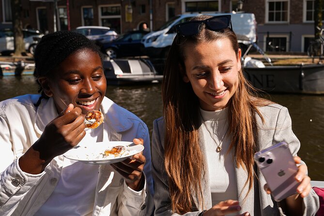 Amsterdam Canal Cruise with Dutch Pancakes and Drinks - The three UNESCO canals