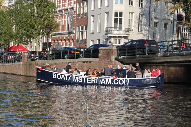 Amsterdam Canal Cruise with Open Bar - Central Station - FAQ