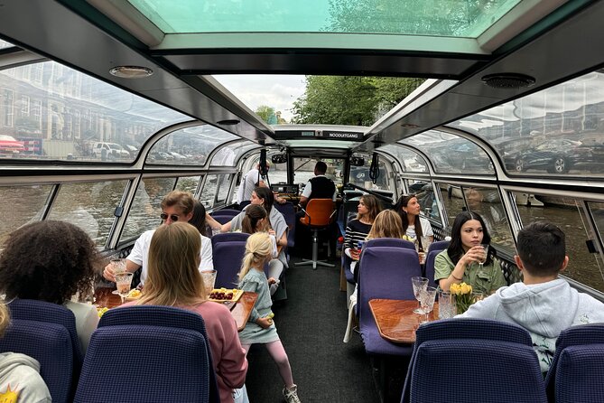 Amsterdam Cheese and Wine Canal Cruise - Cheese, wine, and a relaxed hour afloat