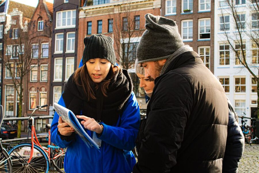 Amsterdam: City Center Walking Tour in italian - Why This Walking Tour Makes Sense on a First Day
