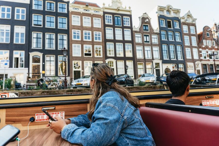 Amsterdam: City Centre Canal Cruise & Free Flower Cocktail - The Canal Belt and Golden Age warehouses