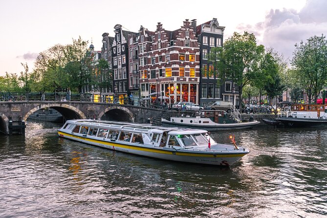 Amsterdam City Centre Cruise on heated boat with Audioguide - Making the audio guide work for you