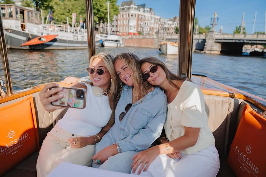 Amsterdam: Classic Boat Cruise with Optional Cheese & Wine - The cheese, wine, beer, and soft-drink option
