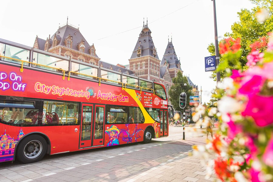 Amsterdam: Combo Rijksmuseum & Hop-On Hop-Off Bus - Who should choose this combination?