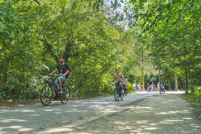 Amsterdam: Countryside Bike Tour - D’Admiraal Windmill and traditional Dutch sights