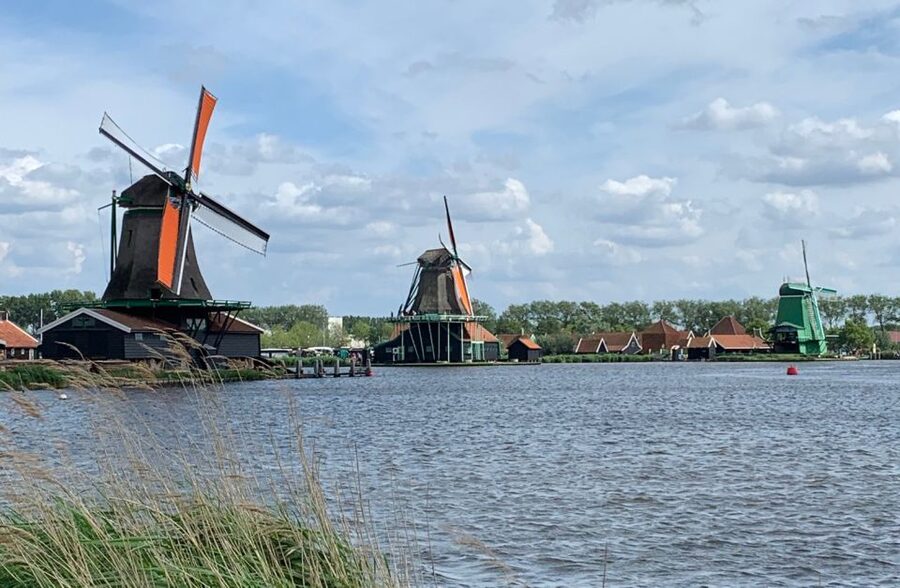 Amsterdam: Countryside Bike Tour and Zaanse Schans Windmills - Cycling through Monet’s wetland views