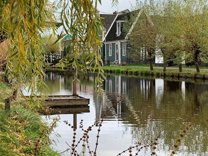 Amsterdam: Countryside Bike Tour and Zaanse Schans Windmills - Starting the ride around Zaandam