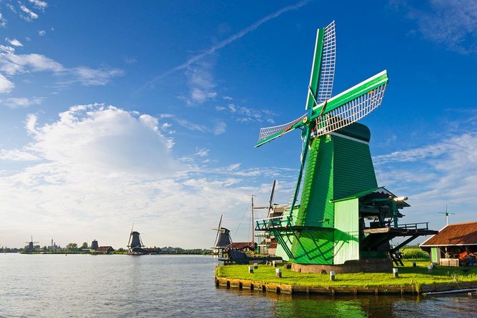 Amsterdam countryside tour by car - The car saves time, but the price reflects that convenience