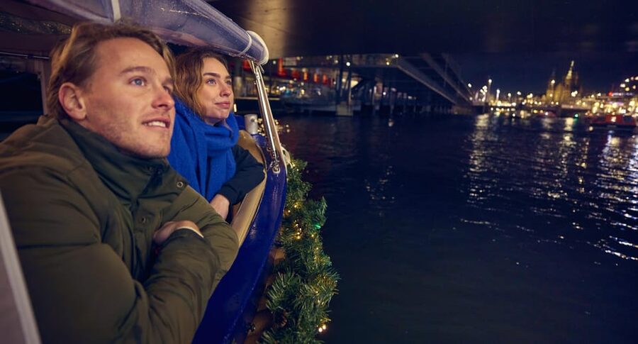 Amsterdam: Cozy Evening Canal Cruise With Open Bar Option - Boat comfort, weather, and practical limits
