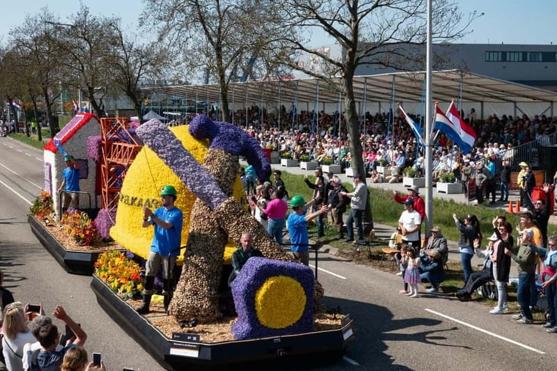 Amsterdam: Day Trip to Flower Parade & Keukenhof on April 18 - What is included for $164