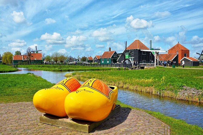 Amsterdam: Day Trip to Keukenhof & Zaanse Schans Windmills - Two Dutch icons, one long day
