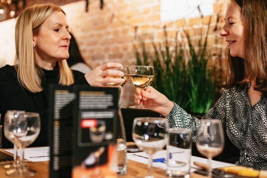 Amsterdam: Dutch Cheese Tasting Experience with Wine - The shop discount can change the value