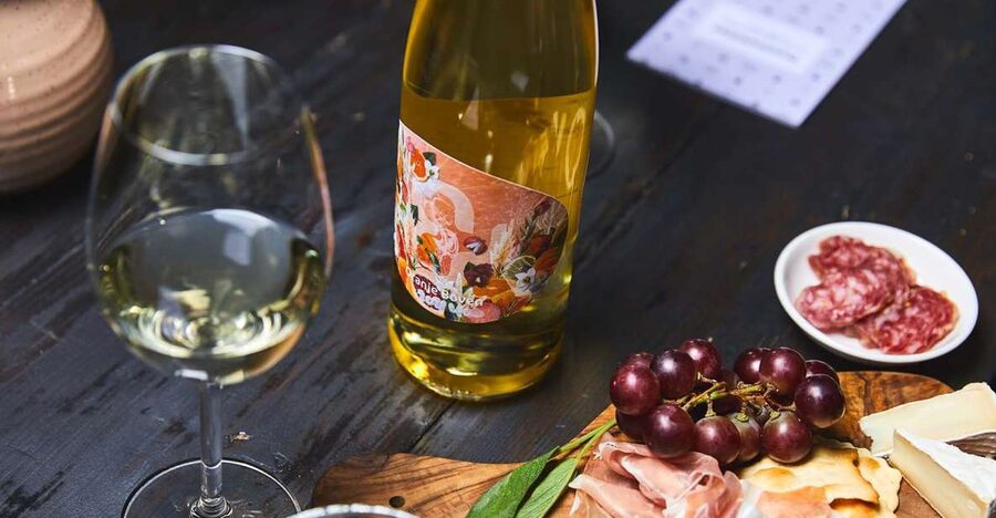 Amsterdam: Dutch Wine Tasting with Sommelier - How the five-wine tasting unfolds